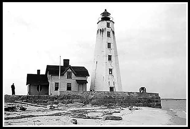 lynde point light early construction