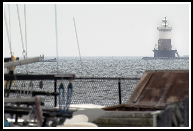 greens Ledge light on a foggy day