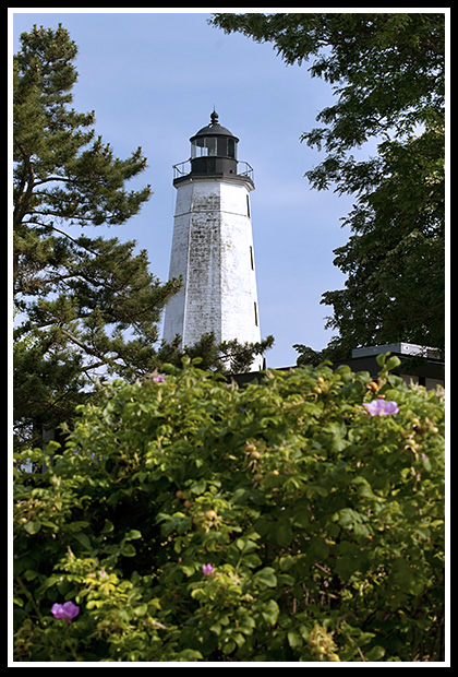 New London Harbor light tower