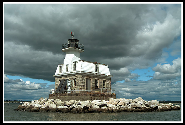 penfield reef lighthouse