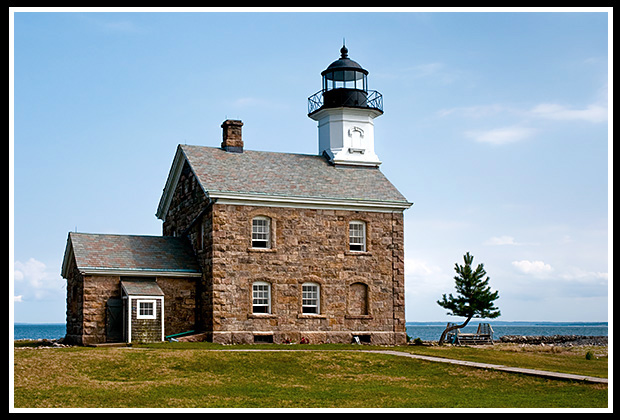 Sheffield Island lighthouse