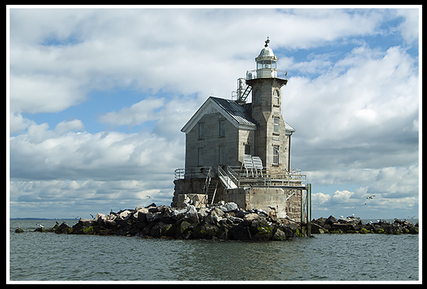 stone architecture of Stratford Shoal (Middleground) light