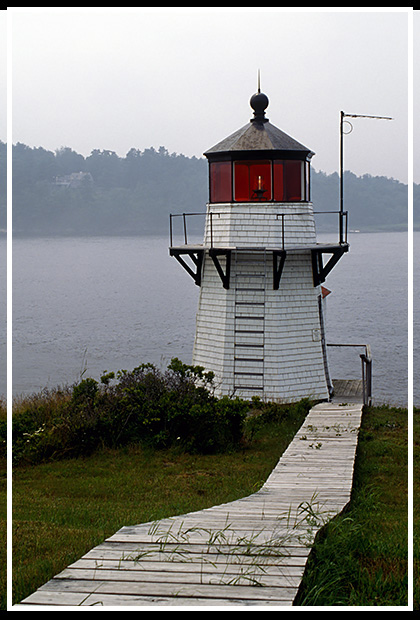 Squirrel point light tower