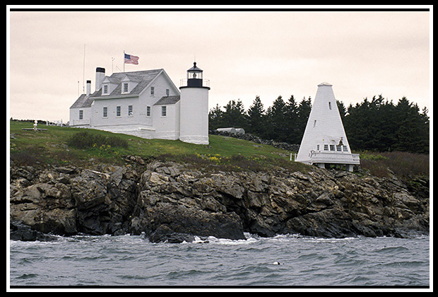 Tenants Harbor light with fog bell