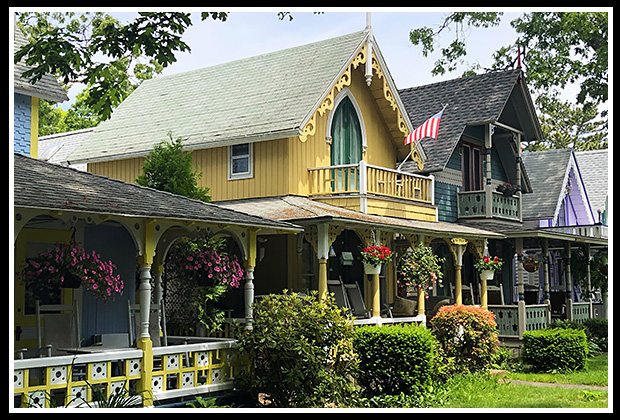 gingerbread cottages on Martha's Vineyard