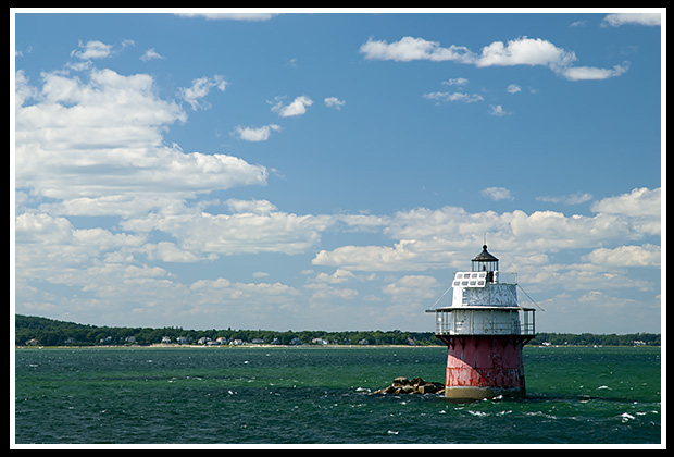 Duxbury Pier light