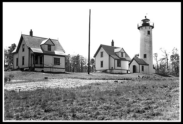 early West Chop lighthouse early construction