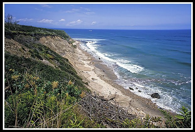 cliffs along Block Island beach
