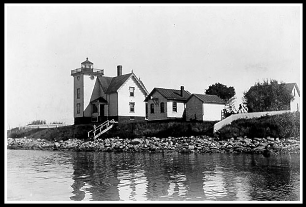 vintage image of conanicut lighthouse