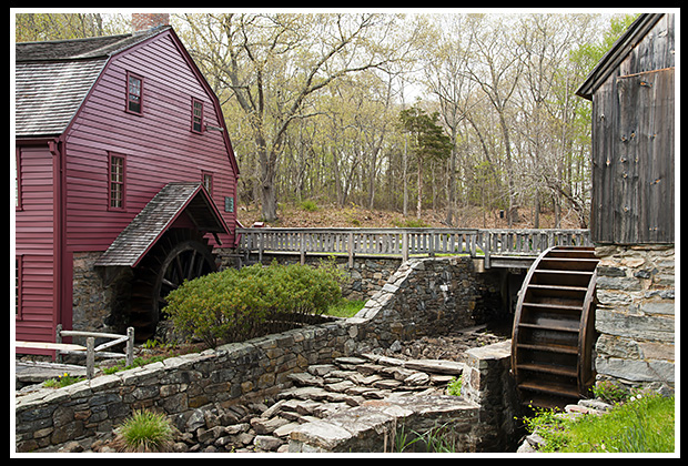 water wheel for tobacco mill at Gilbert Stuart Museum